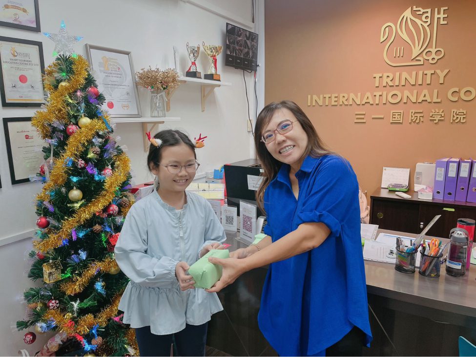 Christmas Celebration with AEIS Students and Faculty - Image 2